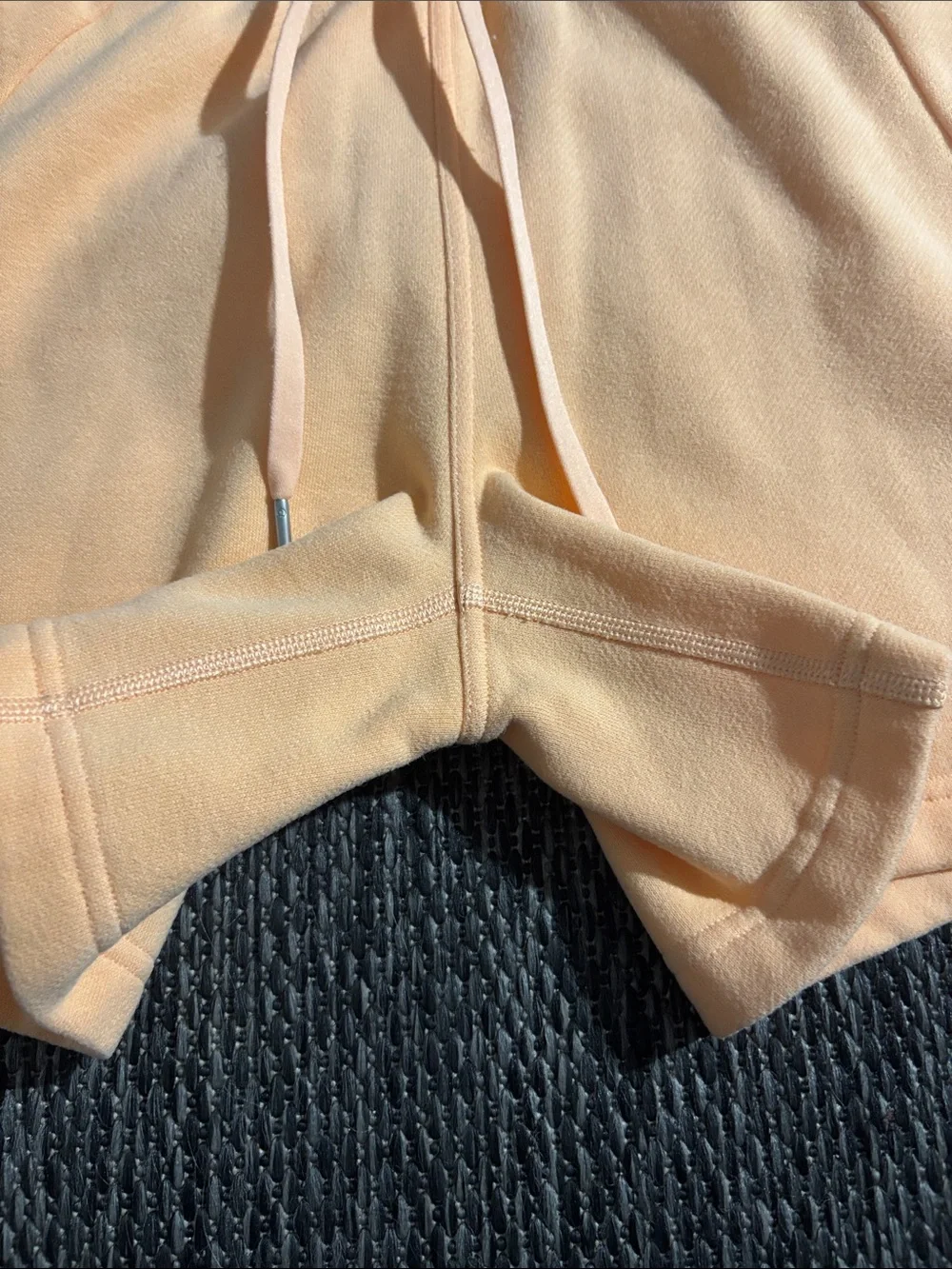 Lululemon Scuba High Rise Short 5” Light Cotton Terry Peach Bellini Size 4